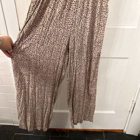 Jessica Simpson cheetah Jumpsuit - Picture 4 of 8